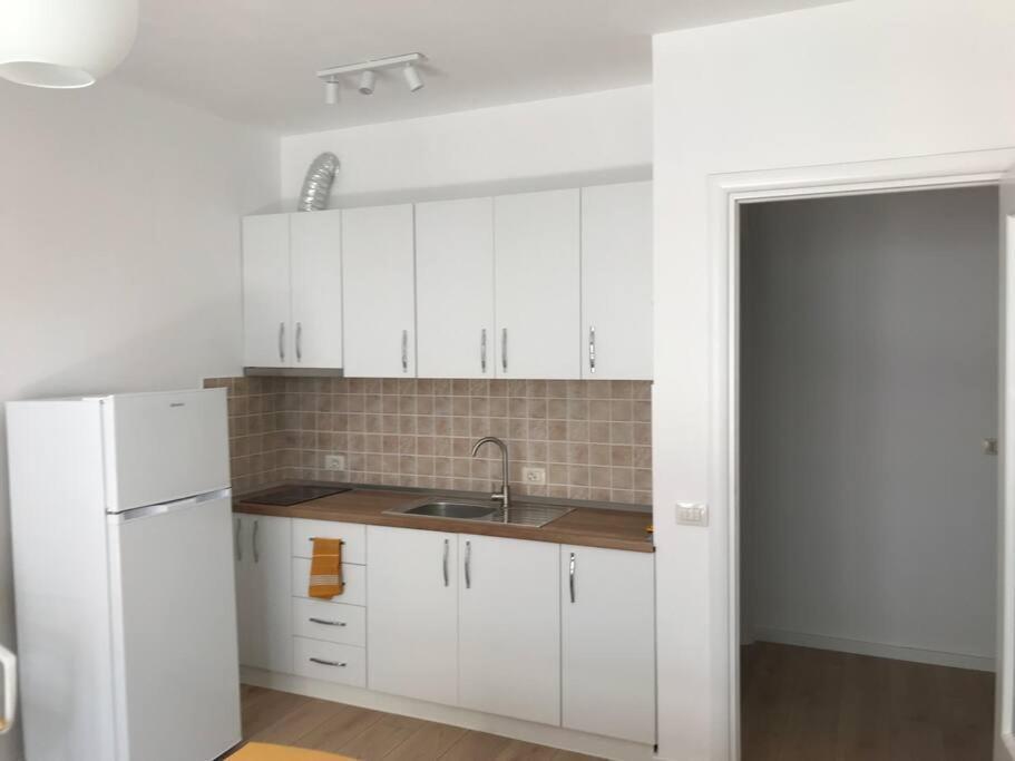 Near The Sea Apartment โกเลม ภายนอก รูปภาพ